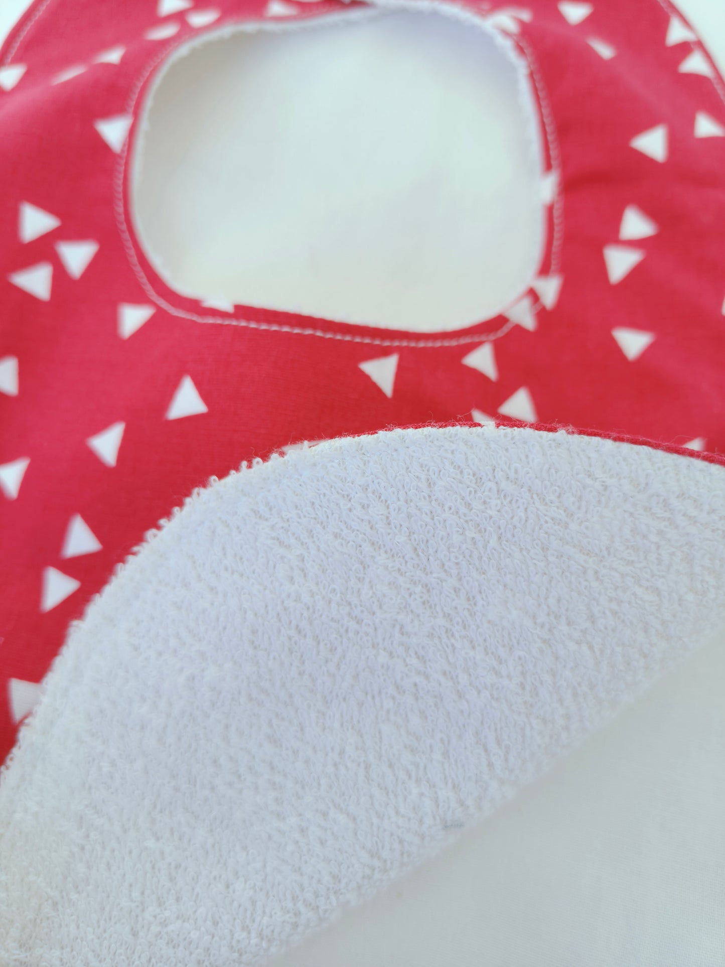 Babete Rosa Triângulos