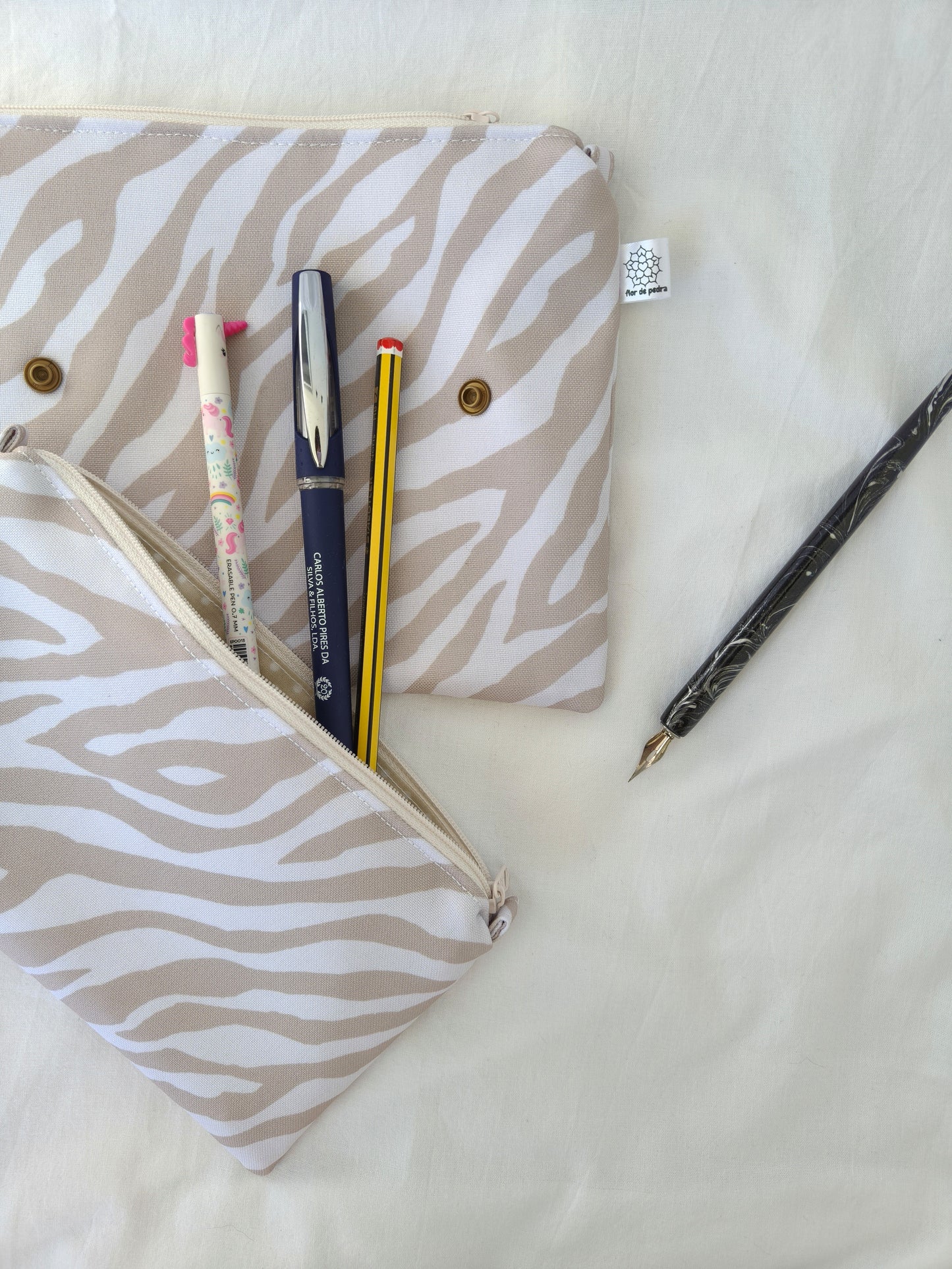 Estojo Duplo Zebra Creme