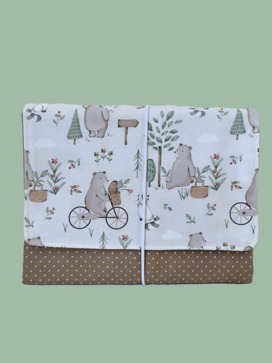 Muda Fraldas Bosque Castanho