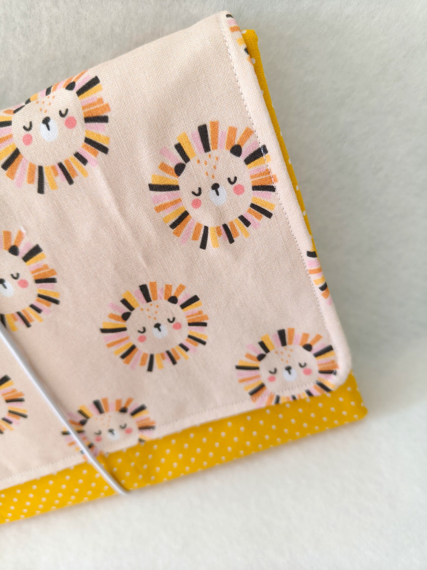 Muda Fraldas Leão Amarelo