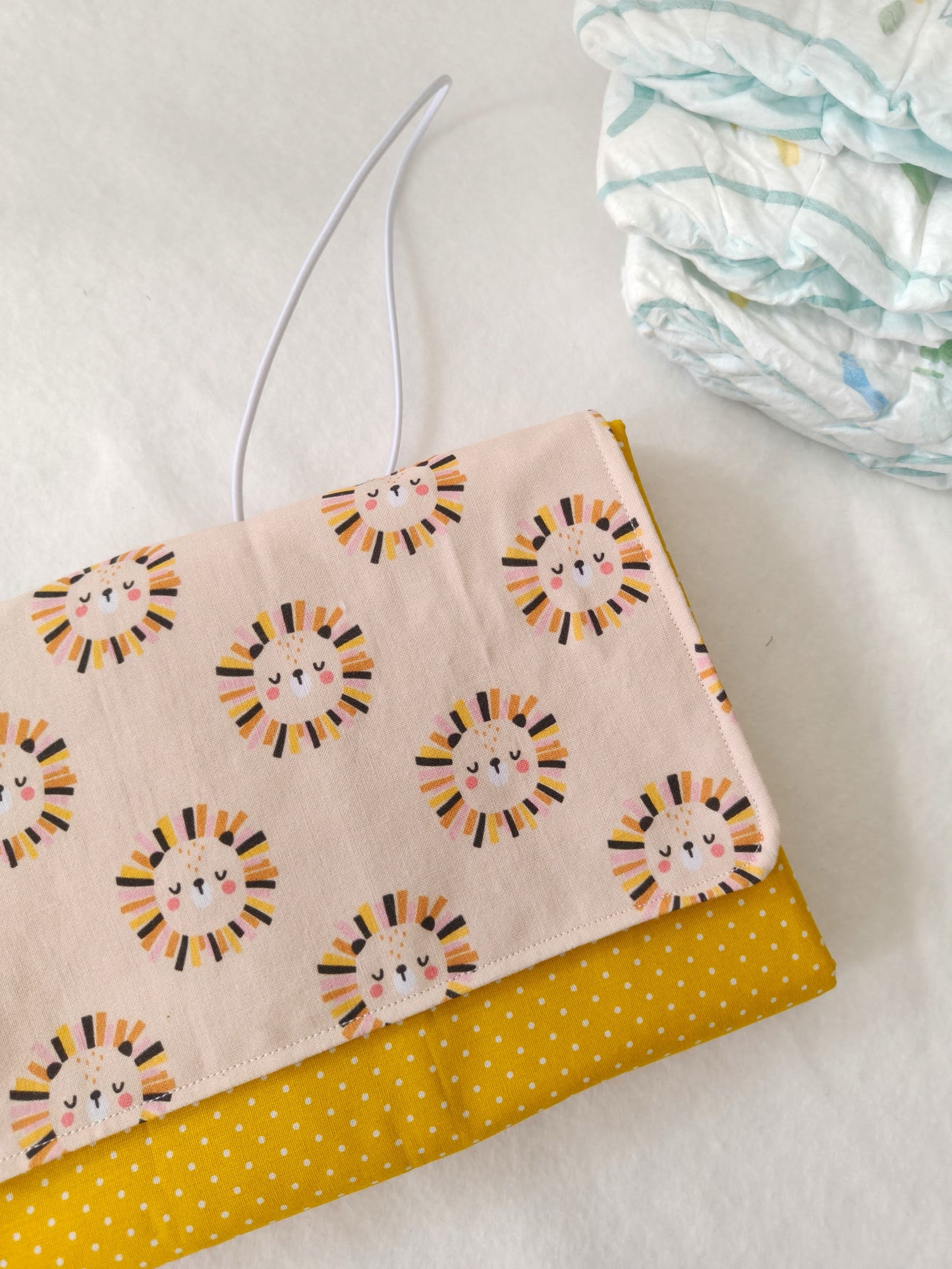 Muda Fraldas Leão Amarelo