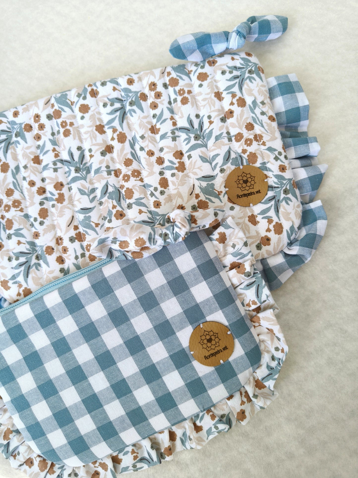 Bolsa Folhos M Flor Azul